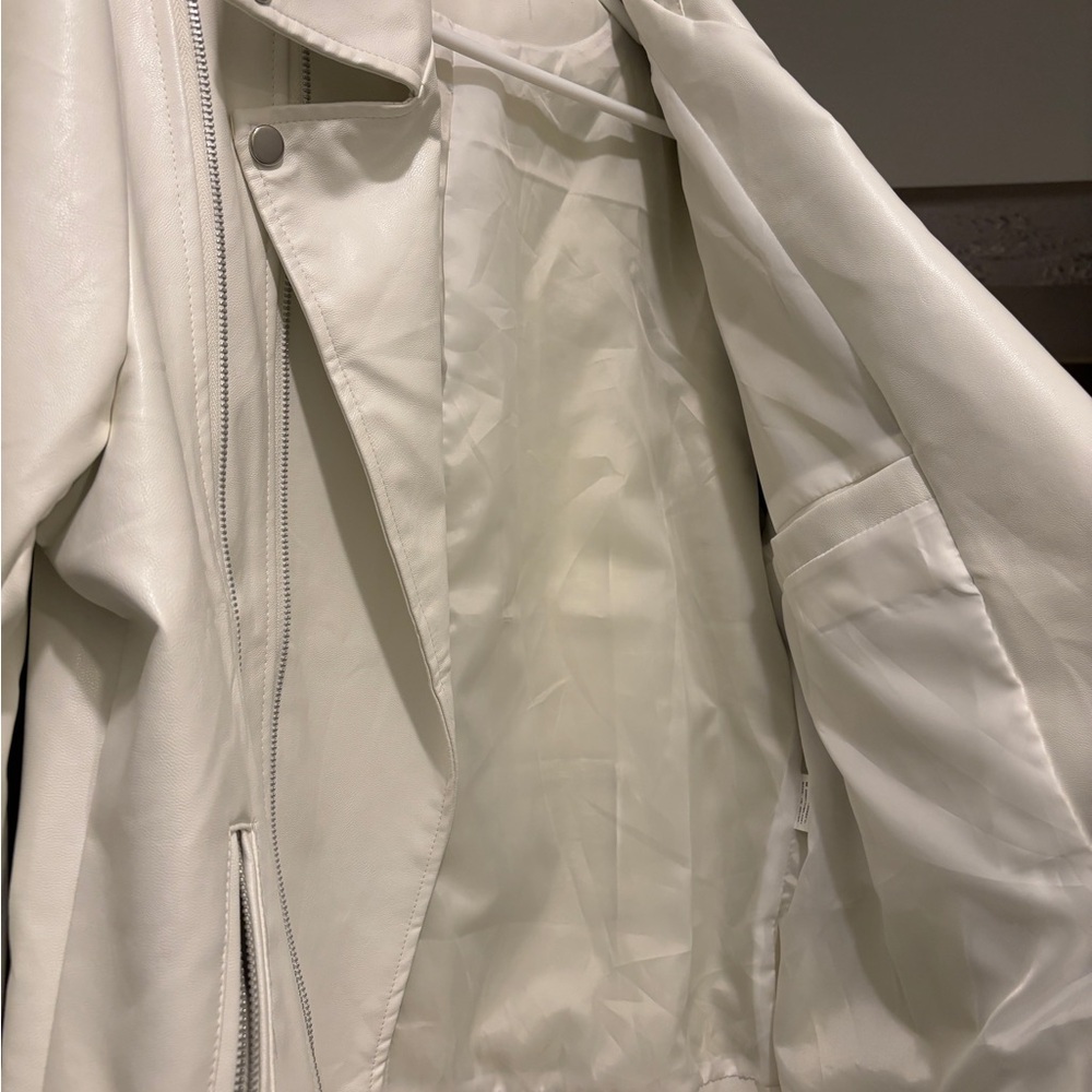 White PU Leather (Vegan) Biker Jacket, NWOT, Mens or Women’s XXL - Picture 6 of 6